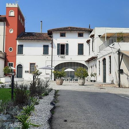 Country Esmera Desenzano del Garda Luaran gambar