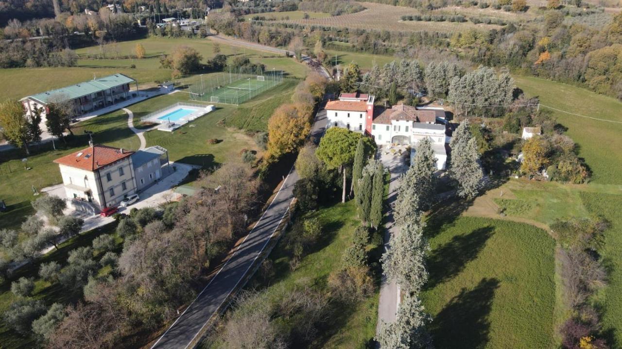 Country Esmera Desenzano del Garda Luaran gambar
