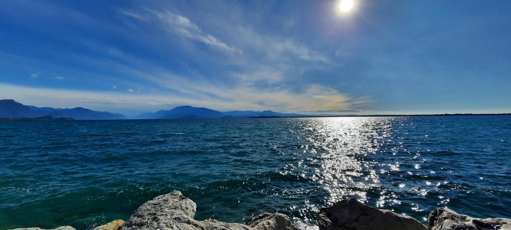 Country Esmera Desenzano del Garda Luaran gambar